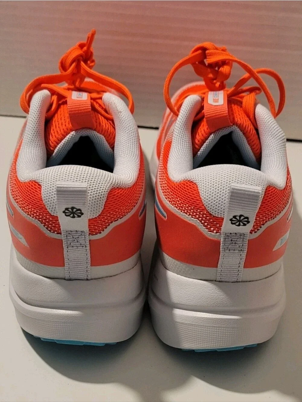 Nike Cosmic Runner Big Kids 5.5Y/ Women's 7 ~ Orange, Turquoise, White Shoes